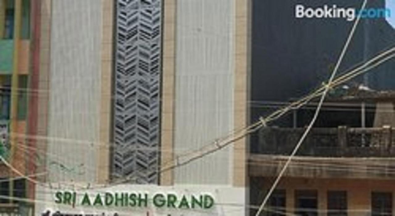 Sri Aadhish Grand Hotel Arantangi ภายนอก รูปภาพ